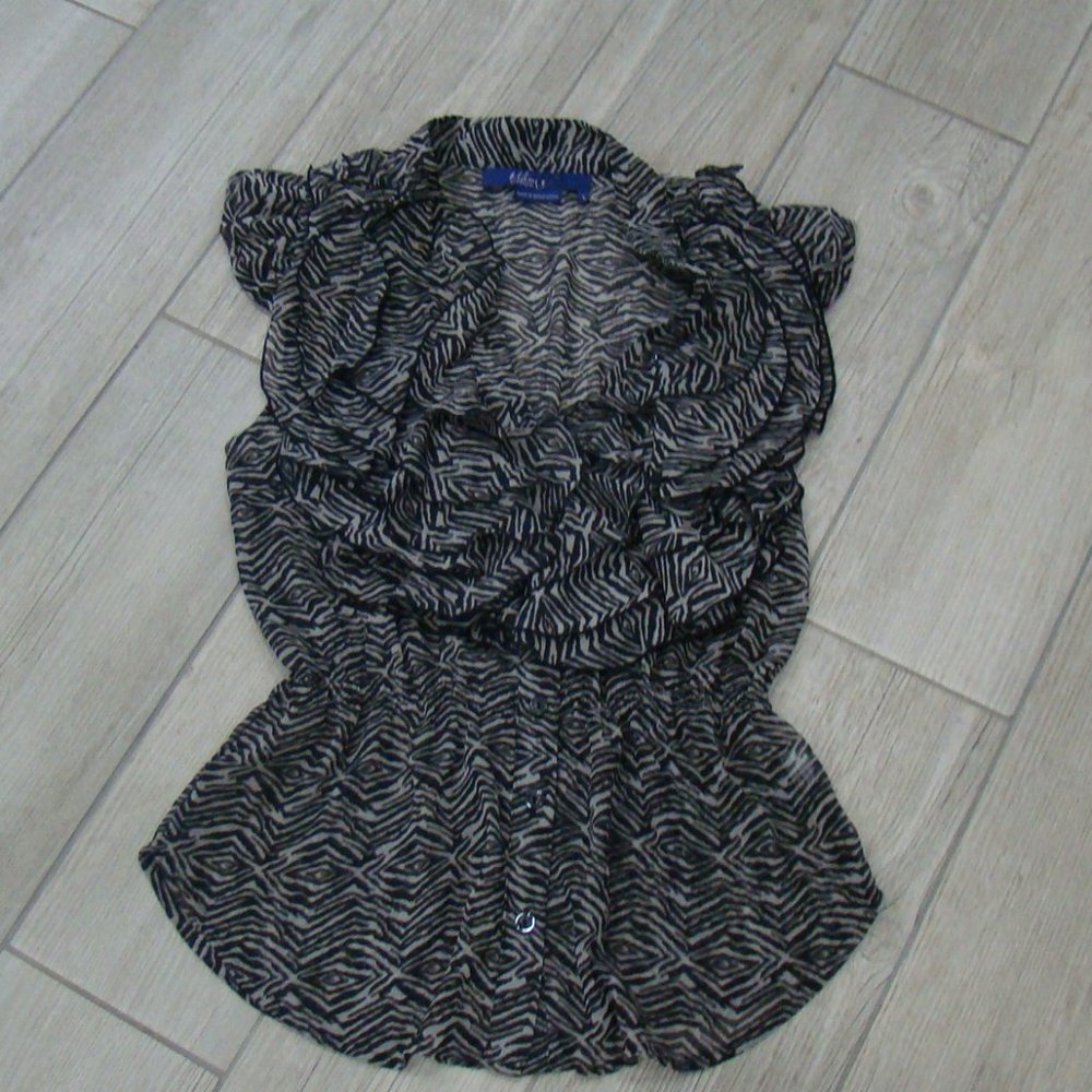 Miley Cyrus Max Cap Sleeve Blouse - size Large
